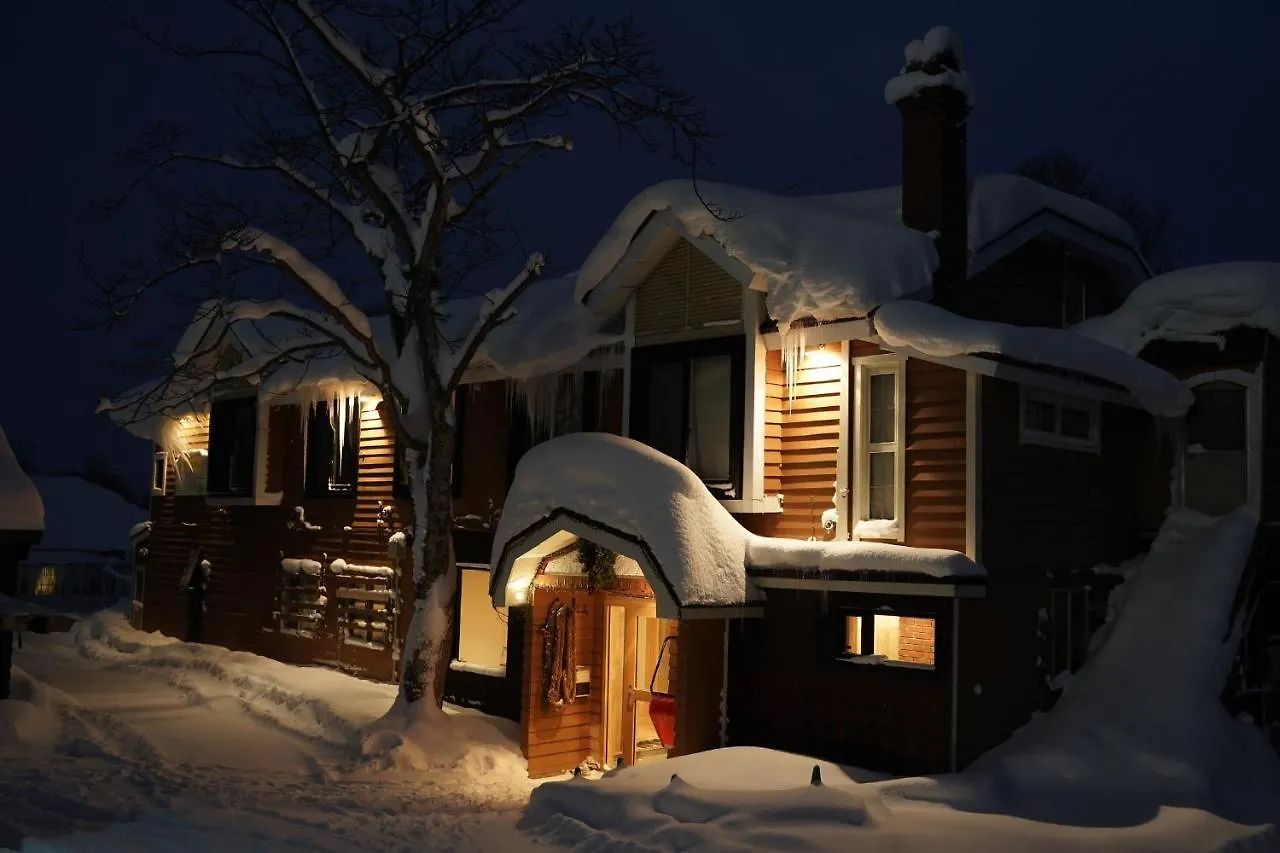 Country Inn Milky House Niseko 2*,