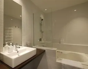 Hotel Youtei Tracks