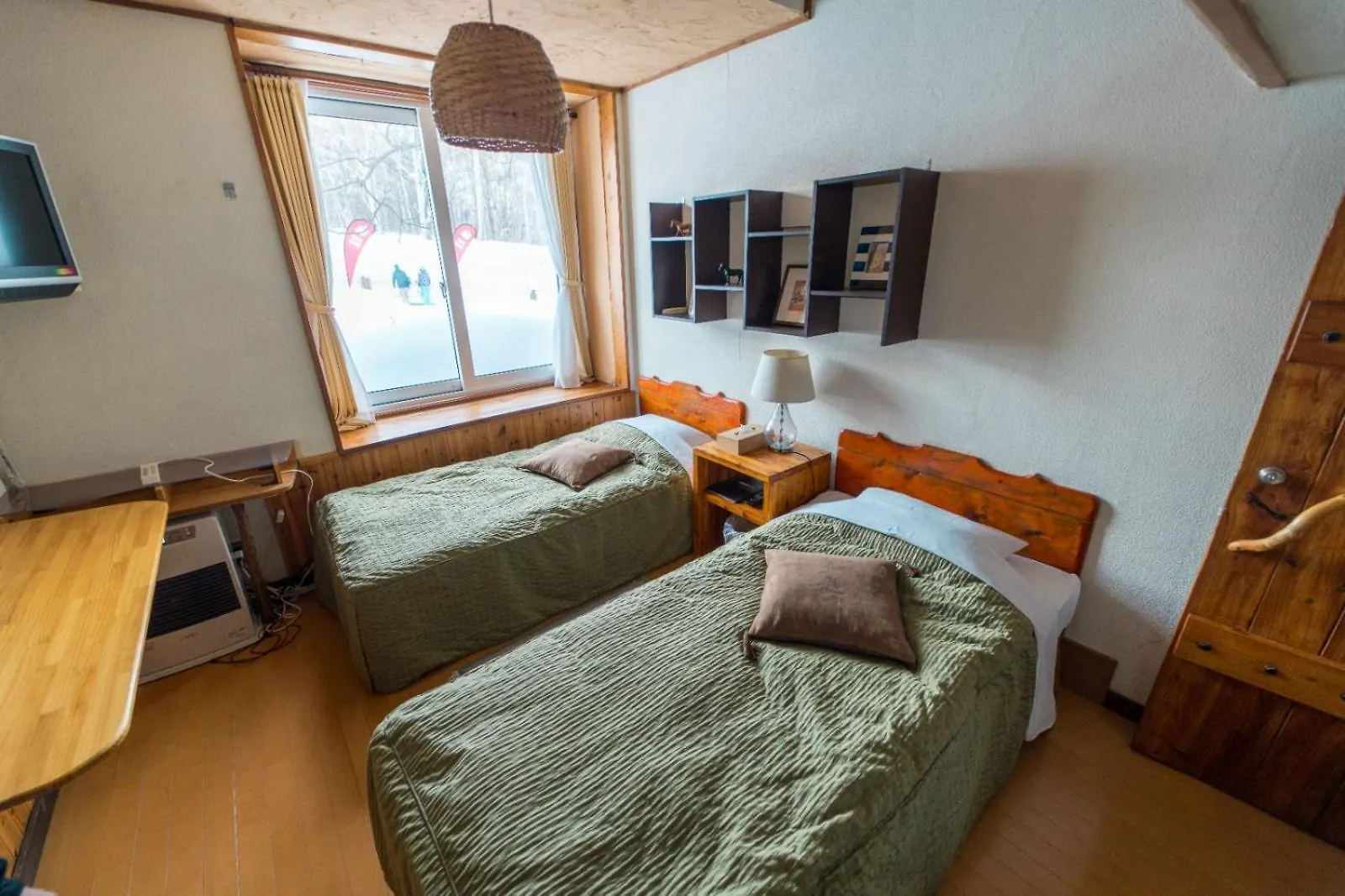 Country Inn Milky House Niseko Bed & Breakfast